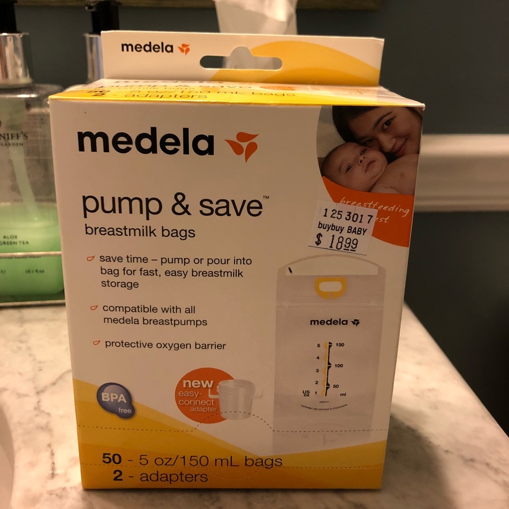 Models breastmilk bags